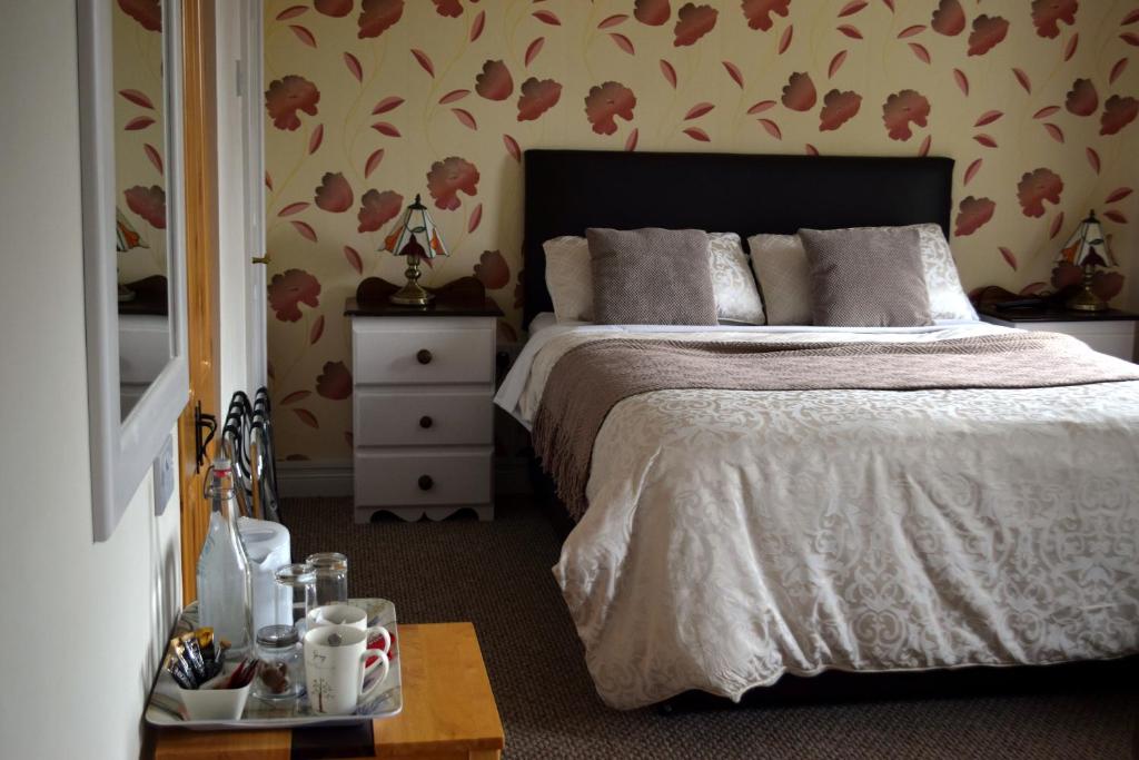 Orchard Grove room 3